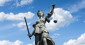 Lo que Sócrates entendió sobre la justicia, la verdad y el poder