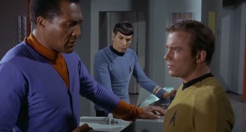Is Star Trek’s Society Really Socialist?