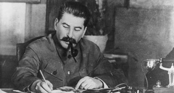 La noche de los poetas asesinados: Recordando una de las matanzas de Stalin más olvidadas 